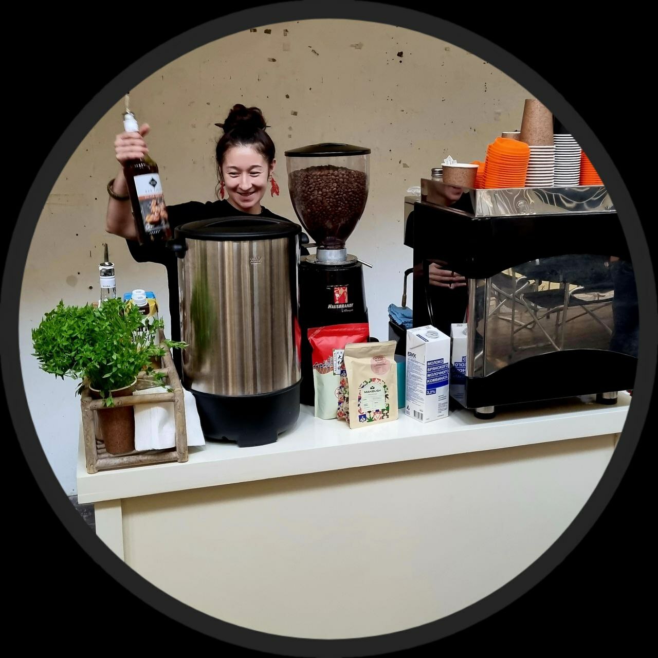 Кофейная станция с бариста&nbsp;